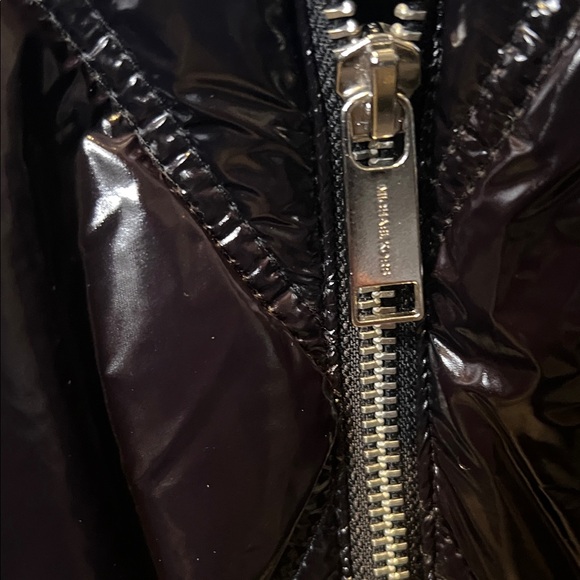 Michael Kors Black ✨ Glossy Diamond-Quilt Puffer Vest –w/ Cinch - Picture 6 of 10